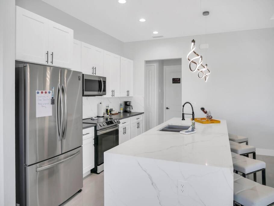 Casa Sevilla, Heated Pool, Sleeps 9, 4B3B Cape Coral Exteriér fotografie